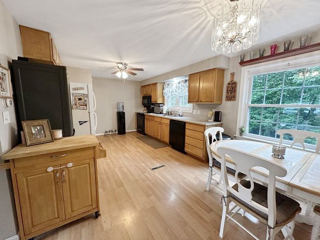 217 S Shady Ave, Condo with 3 bedrooms, 1 bathrooms and 1 parking in Houston PA | Image 11