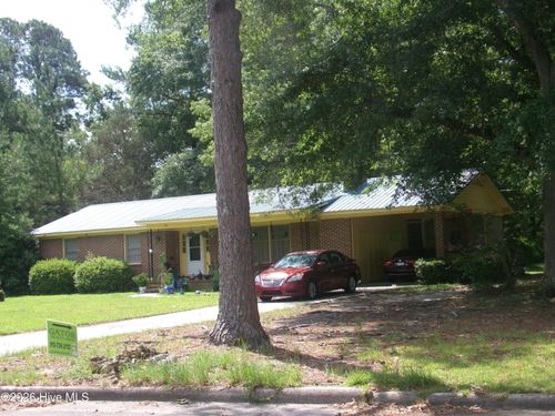 301 Mcgirts Bridge Rd, Laurinburg, NC, 28352-3201 | Card Image