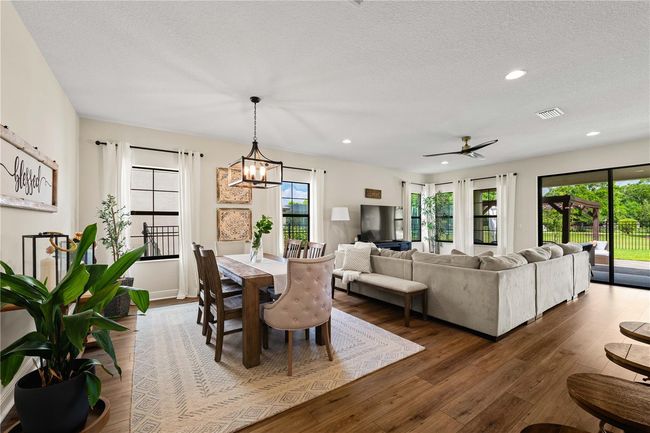 12643 Shetland Walk Dr, House other with 3 bedrooms, 3 bathrooms and null parking in LITHIA FL | Image 8