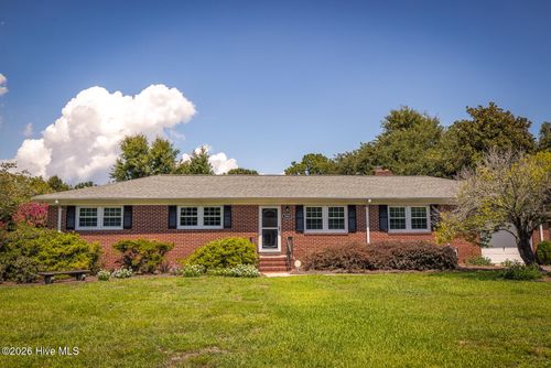 3851 Sylvan Dr, Wilmington, NC, 28403-4915 | Card Image
