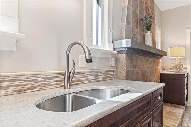 542 Shetucket Tpke, House other with 3 bedrooms, 3 bathrooms and null parking in Griswold CT | Image 7