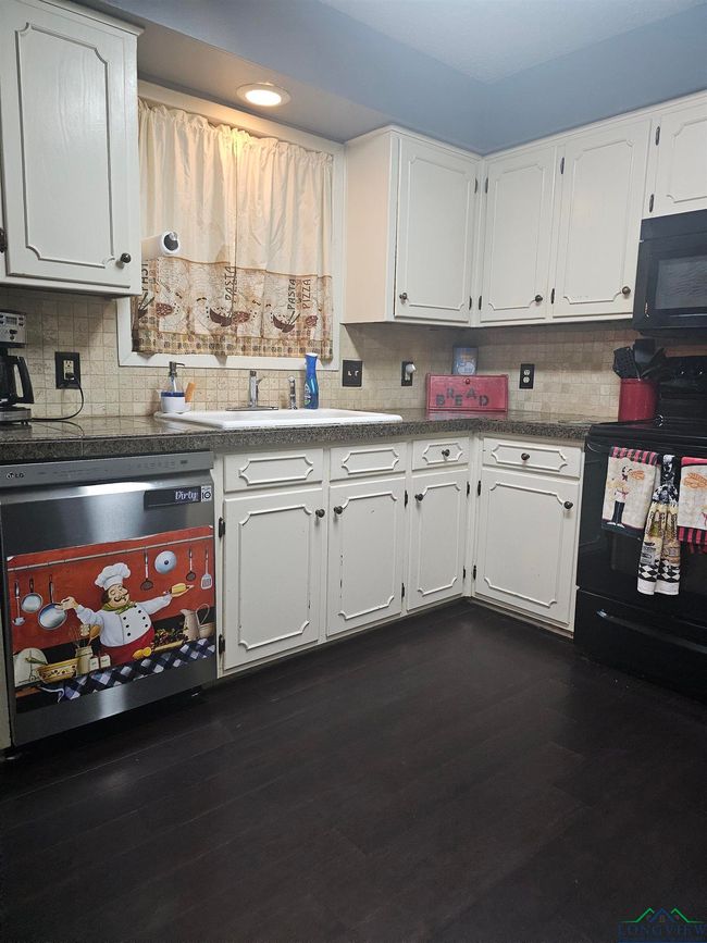 7 Kelly Ct, House other with 4 bedrooms, 3 bathrooms and null parking in Longview TX | Image 8
