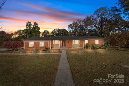 624 Patricia Ave, Harrisburg, NC, 28075-8451 | Card Image