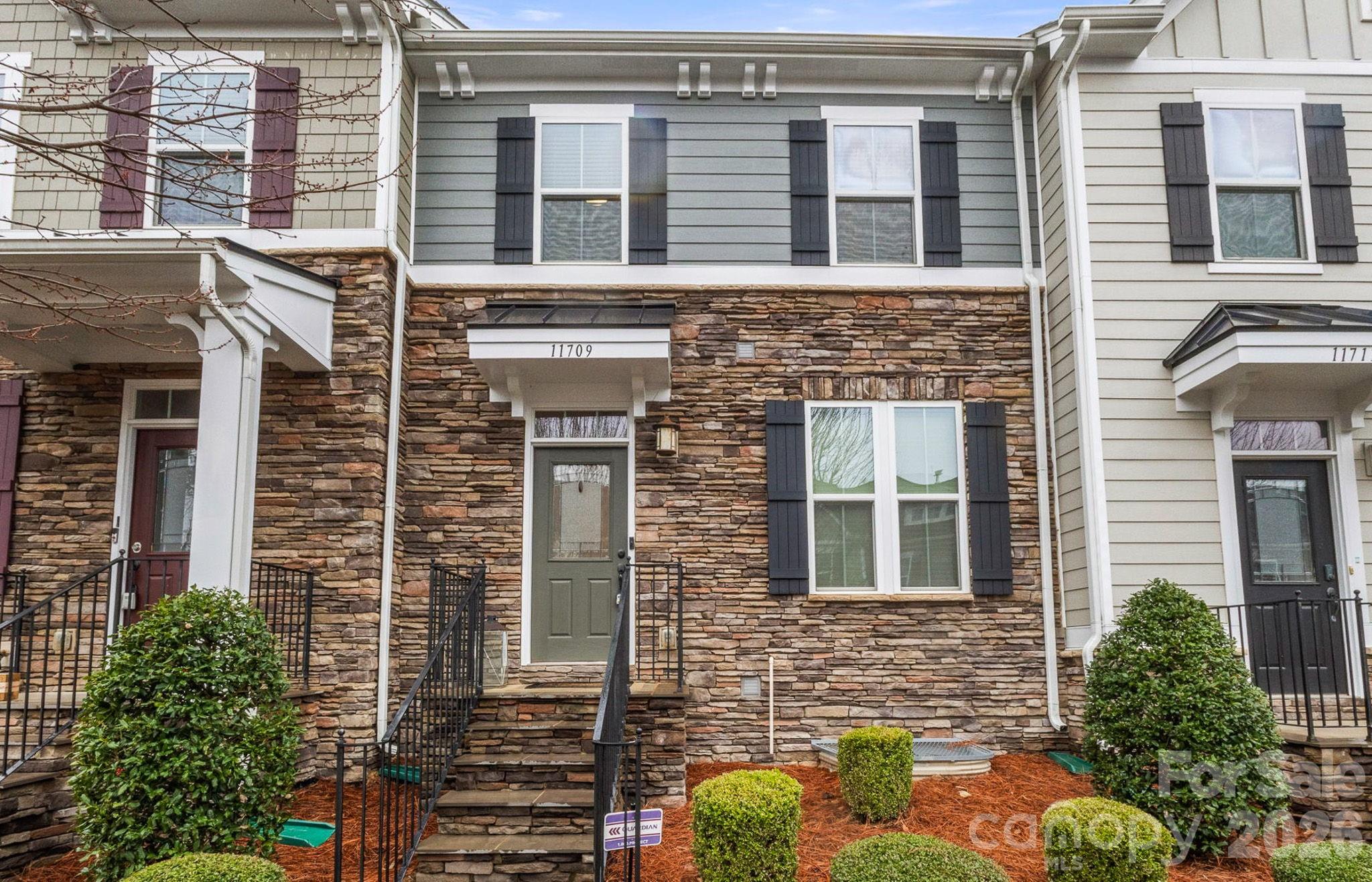 Residential in Huntersville