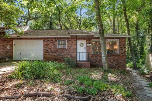 2411 Wren Hollow Dr, Tallahassee, FL, 32303-3917 | Card Image