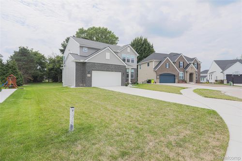 20776 Wexford Dr, Macomb, MI, 48044-2696 | Card Image