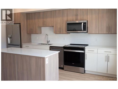86-685 Boynton Pl, Kelowna, BC, V1V0G7 | Card Image