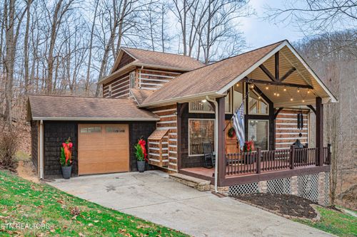 1736 Demory Rd, La Follette, TN, 37766-5711 | Card Image