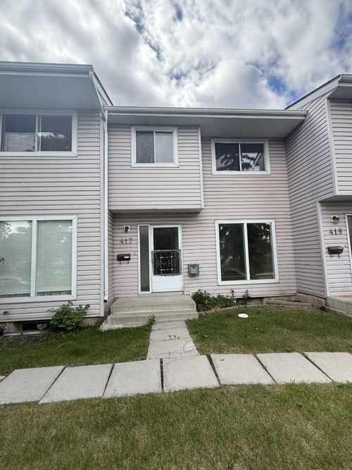 417 40 St Ne, Calgary, AB, T2A6S1 | Card Image