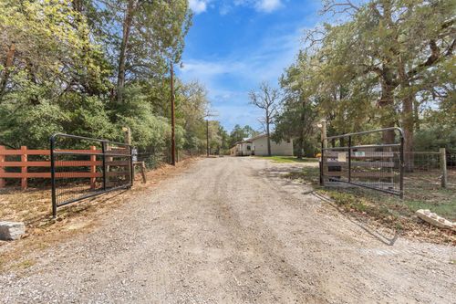 135 Huskey Trl, Paige, TX, 78659-4845 | Card Image