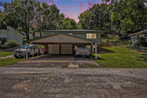 502 Dundee Rd, Smithville, MO, 64089-8886 | Card Image