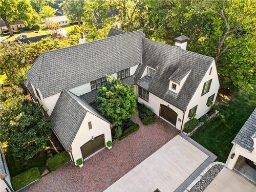 7805 Mission Rd, Prairie Village, KS, 66208-4233 | Card Image