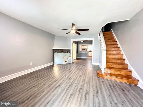 219 Longshore Ave, PHILADELPHIA, PA, 19111-3909 | Card Image