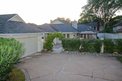 214 W Sutton Sq, Stafford, TX, 77477-4716 | Card Image