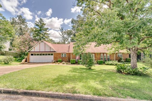 518 Berwick Dr, Brandon, MS, 39047-8113 | Card Image