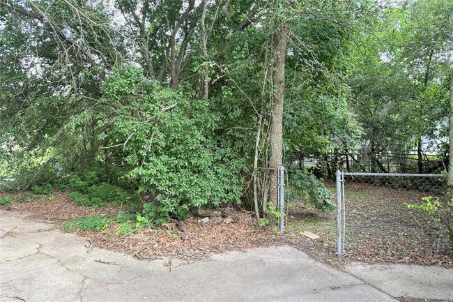 2310 Procter St, House other with 2 bedrooms, 1 bathrooms and 1 parking in Port Arthur TX | Image 5