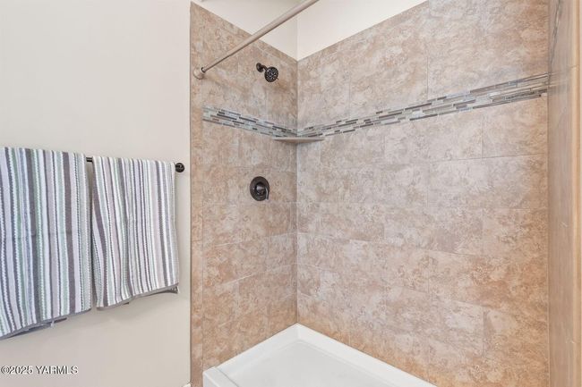 Bathroom | Image 26