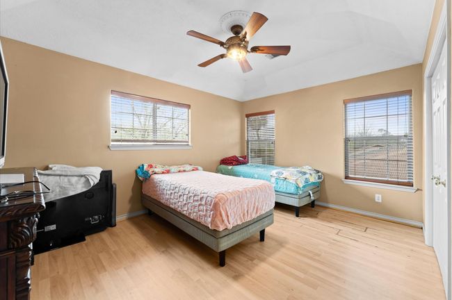 707 Doncrest St, House other with 7 bedrooms, 5 bathrooms and 4 parking in Channelview TX | Image 25