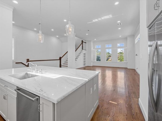 1110 W 12 Th St, House other with 3 bedrooms, 4 bathrooms and 2 parking in Houston TX | Image 8