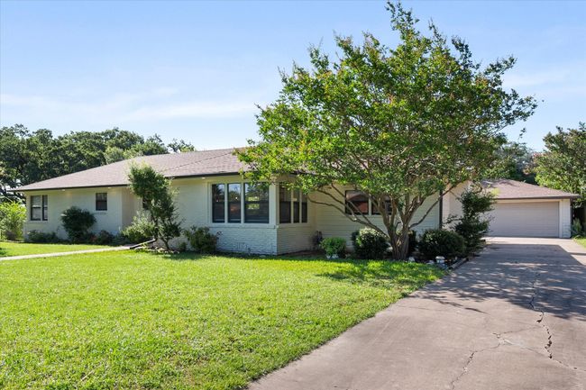 1205 Columbia Cir, House other with 3 bedrooms, 2 bathrooms and null parking in Corsicana TX | Image 28