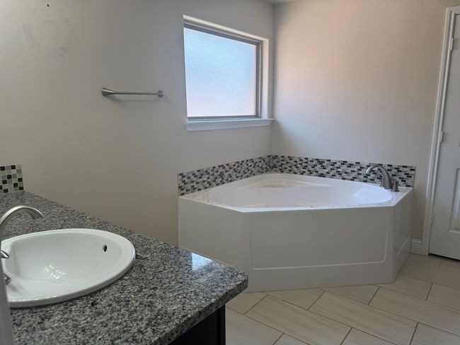 6905 Cattleman Dr, House other with 3 bedrooms, 2 bathrooms and 2 parking in Midland TX | Image 7