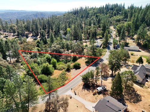 17898 Alexandra Way, Grass Valley, CA, 95949-7185 | Card Image