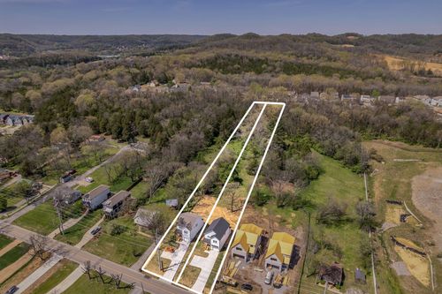 532 Green Ln, Whites Creek, TN, 37189-9194 | Card Image
