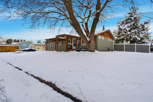 7009 N Robin St, Newman Lake, WA, 99025-9725 | Card Image