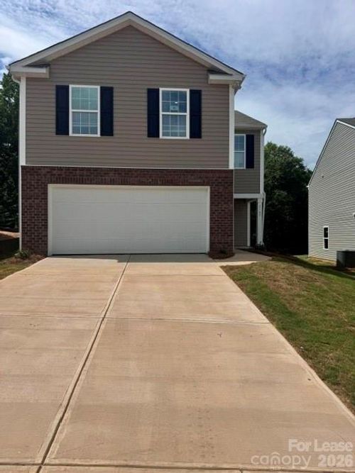 2102 10th St Se, Hickory, NC, 28602-5908 | Card Image