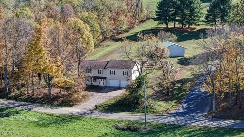 4244 Murray Rd Nw, Dover, OH, 44622-7757 | Card Image