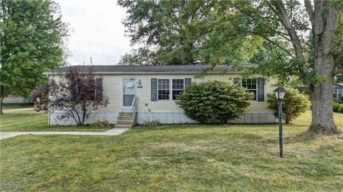 27-5320 Angela Dr Nw, Beach City, OH, 44608-9459 | Card Image