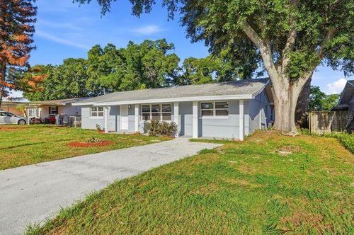 137 Lowell Rd, WINTER HAVEN, FL, 33884-2351 | Card Image
