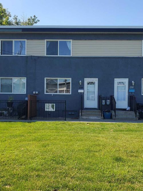 234-2211 19 Street Ne, Calgary, AB, T2E4Y5 | Card Image