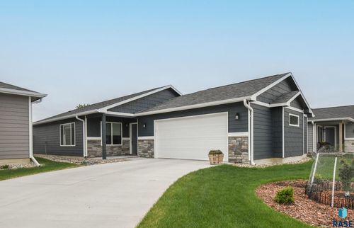 4609 W 34th St N Street N, Sioux Falls, SD, 57107 | Card Image