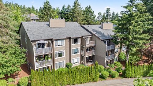 b303-202 Mt Park Blvd Sw, Issaquah, WA, 98027-3687 | Card Image
