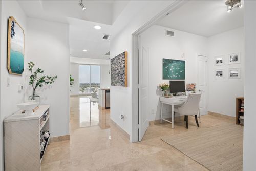2108-315 Ne 3rd Ave, Fort Lauderdale, FL, 33301-1631 | Card Image