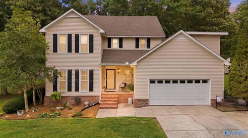 618 Colonial Ave, Albertville, AL, 35950-3804 | Card Image