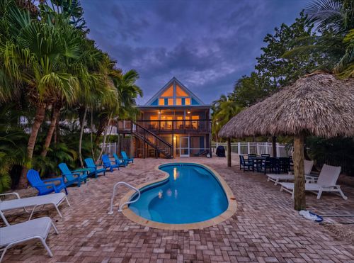 499 Sombrero Beach Rd, Marathon, FL, 33050-3948 | Card Image