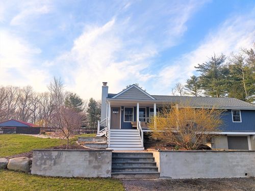 390 Read St, Seekonk, MA, 02771-1405 | Card Image