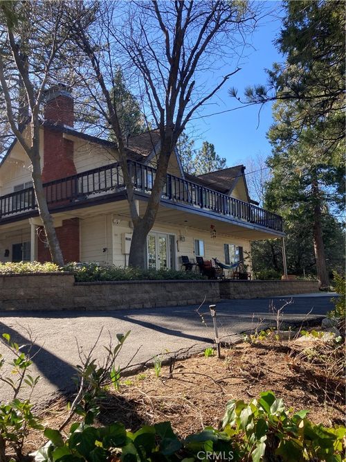 180 Weisshorn Dr, Crestline, CA, 92325-9376 | Card Image