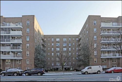 apt-3s-62-59 108th St, Forest Hills, NY, 11375-1307 | Card Image