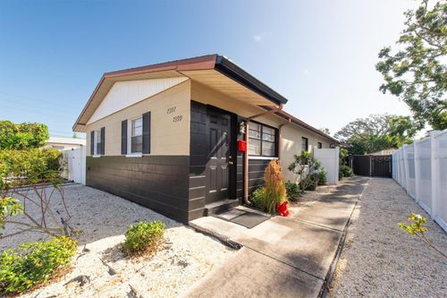 7397 34th St N, Pinellas Park, FL, 33781-2725 | Card Image