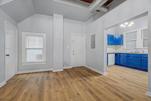 2-1827 Avenue O, Galveston, TX, 77550 | Card Image