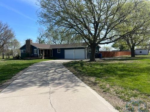 1909 N University Rd, Vermillion, SD, 57069-6925 | Card Image