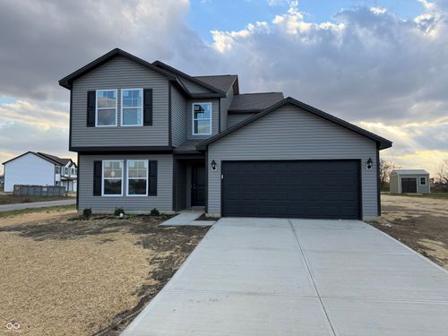 1087 Lake Ct, Shirley, IN, 47384-9001 | Card Image