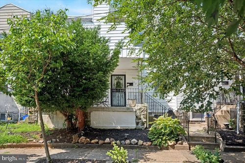 1052 Edgemore Rd, PHILADELPHIA, PA, 19151-3008 | Card Image