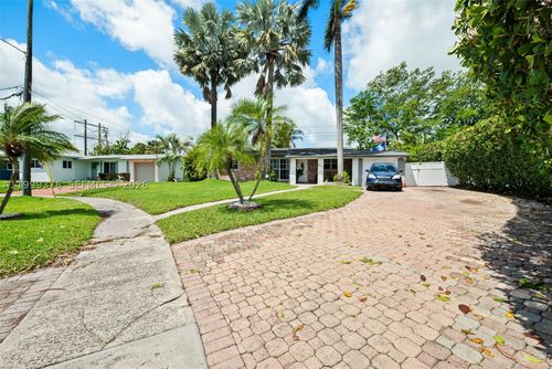 911 Sw 51st Ave, Plantation, FL, 33317-4429 | Card Image