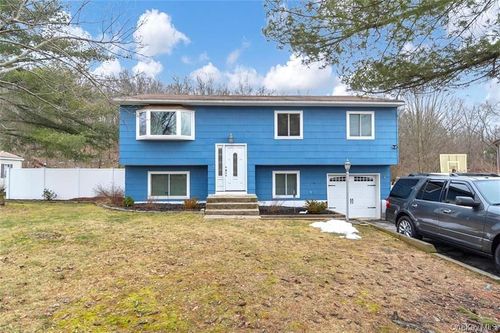 20 Capital Dr, Washingtonville, NY, 10992-1342 | Card Image