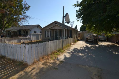 3416 N Gratton Rd, Denair, CA, 95316-9434 | Card Image