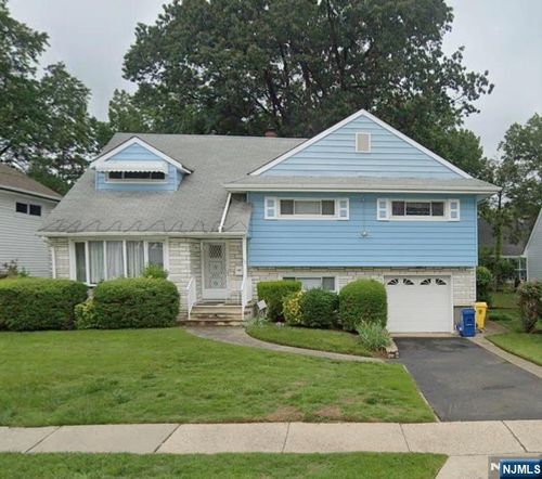 137 Voorhees Street, Teaneck, NJ, 07666 | Card Image